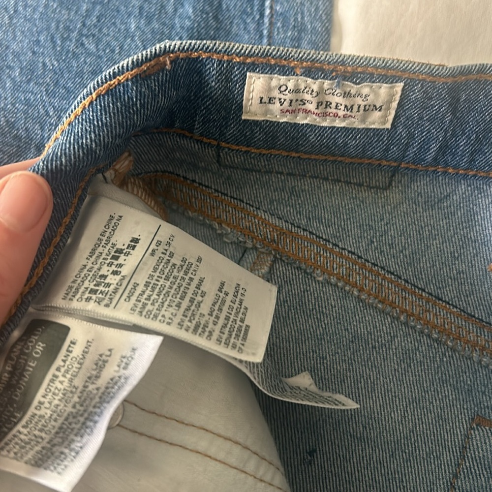 Levi's Women's Skinny Jeans - Light and Dark Blue - Picture 6 of 7